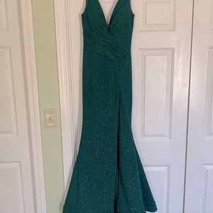 Beautiful deep green prom dress